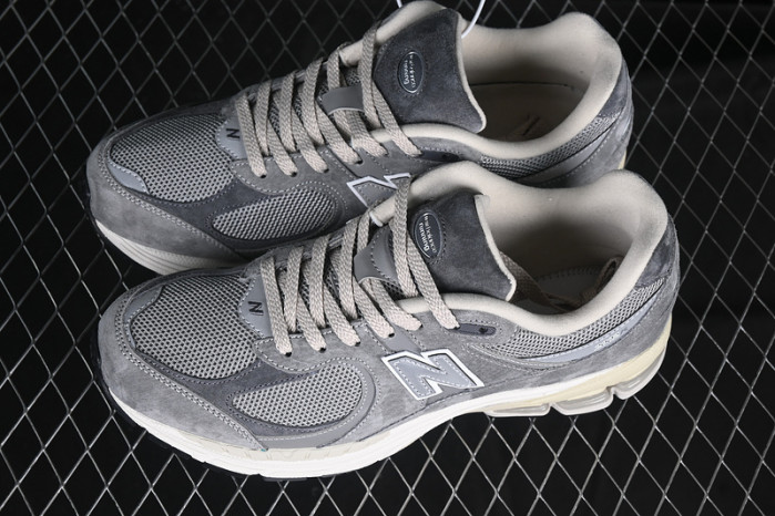 NEW BALANCE 2002R SHADOW GREY M2002RNM