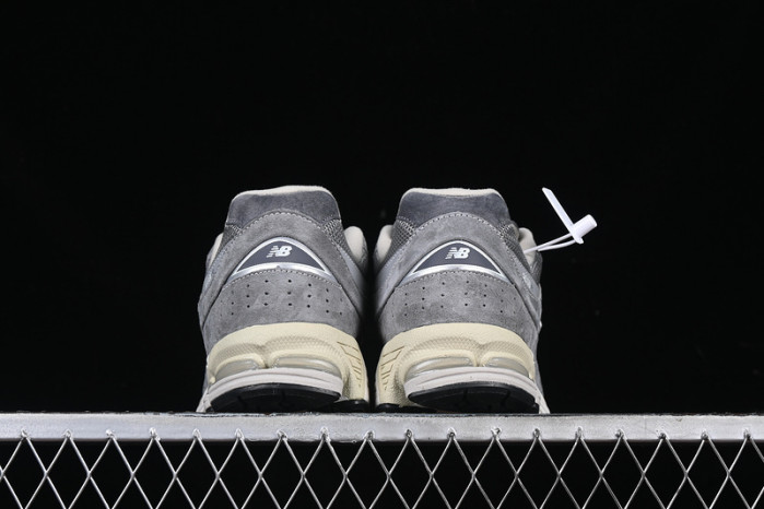 NEW BALANCE 2002R SHADOW GREY M2002RNM