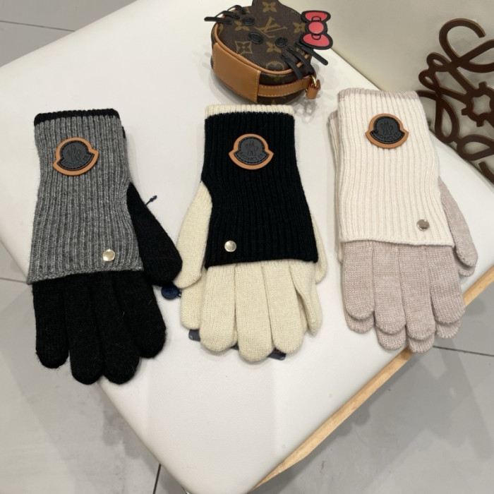 MONCLER GLOVES